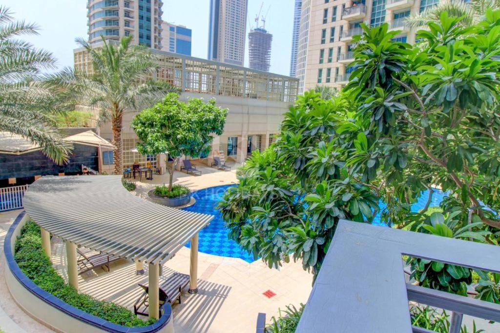 Trinity Holiday Homes - Standpoint Tower Downtown Dubai Esterno foto