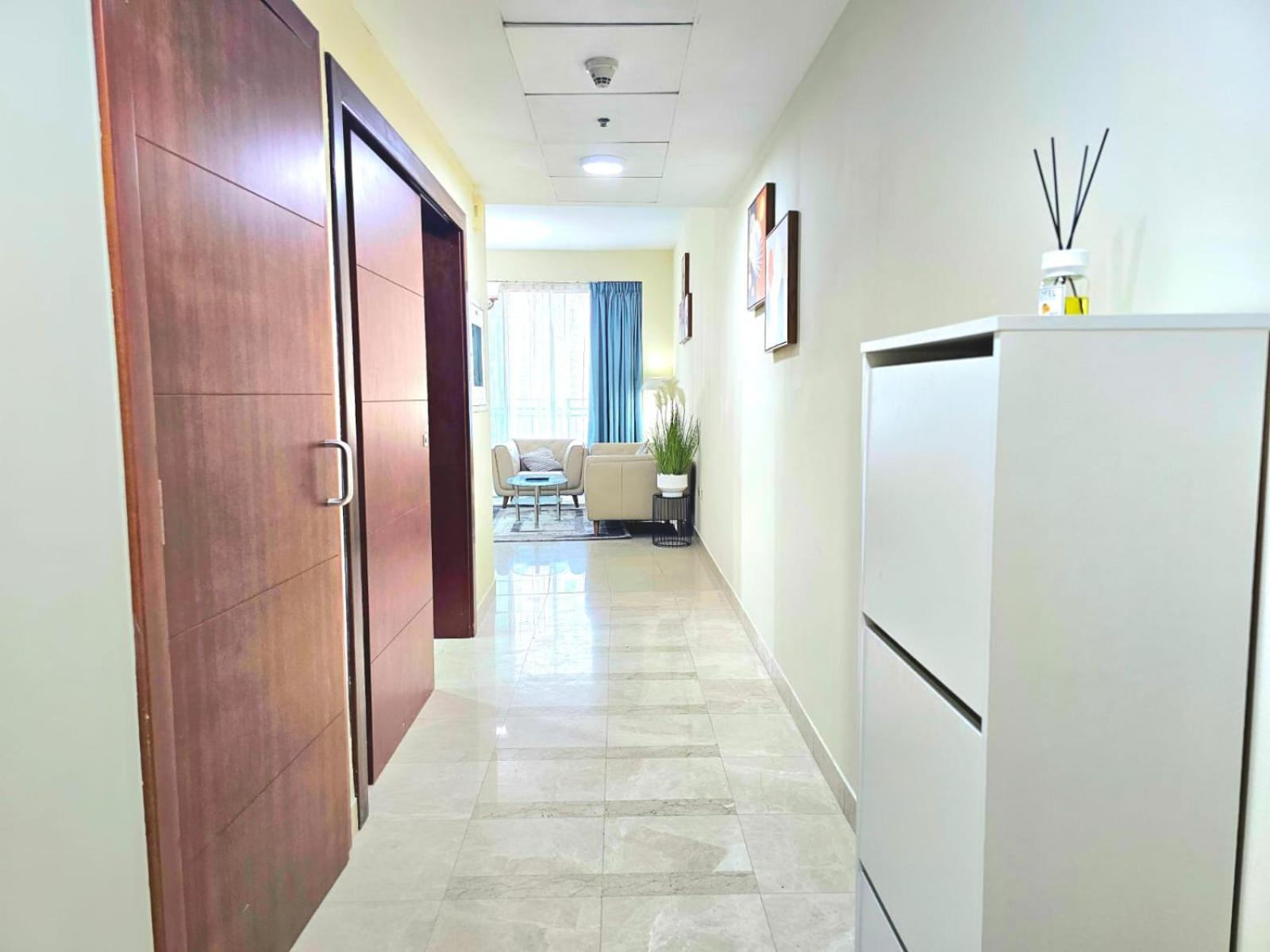 Trinity Holiday Homes - Standpoint Tower Downtown Dubai Esterno foto