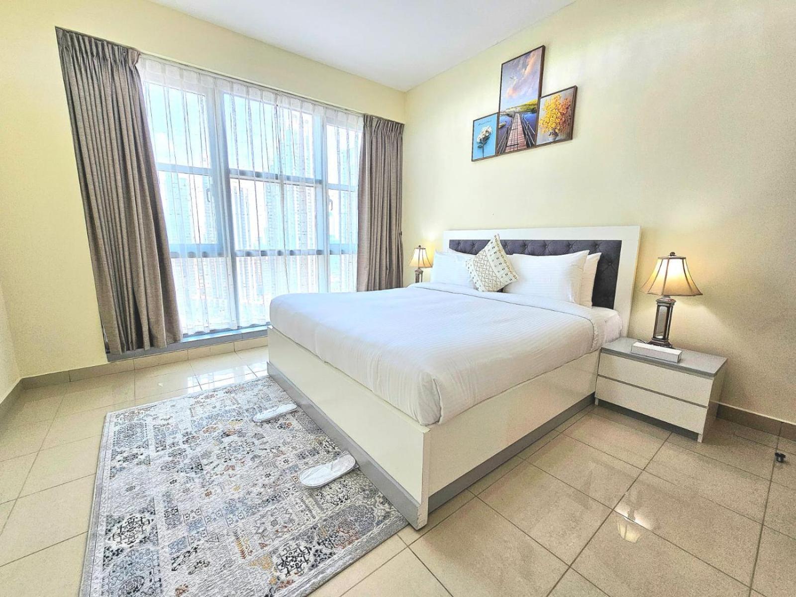 Trinity Holiday Homes - Standpoint Tower Downtown Dubai Esterno foto