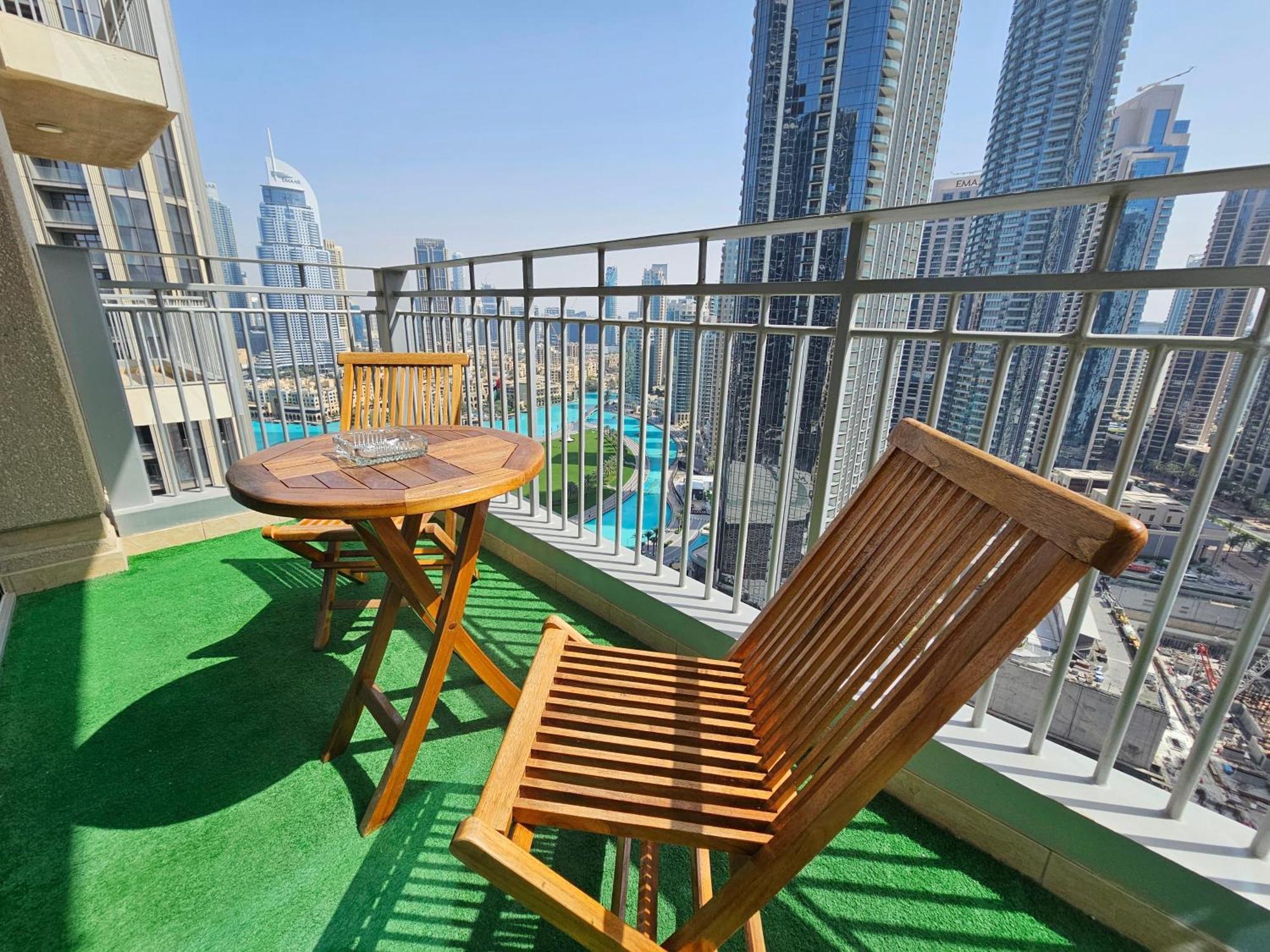 Trinity Holiday Homes - Standpoint Tower Downtown Dubai Esterno foto